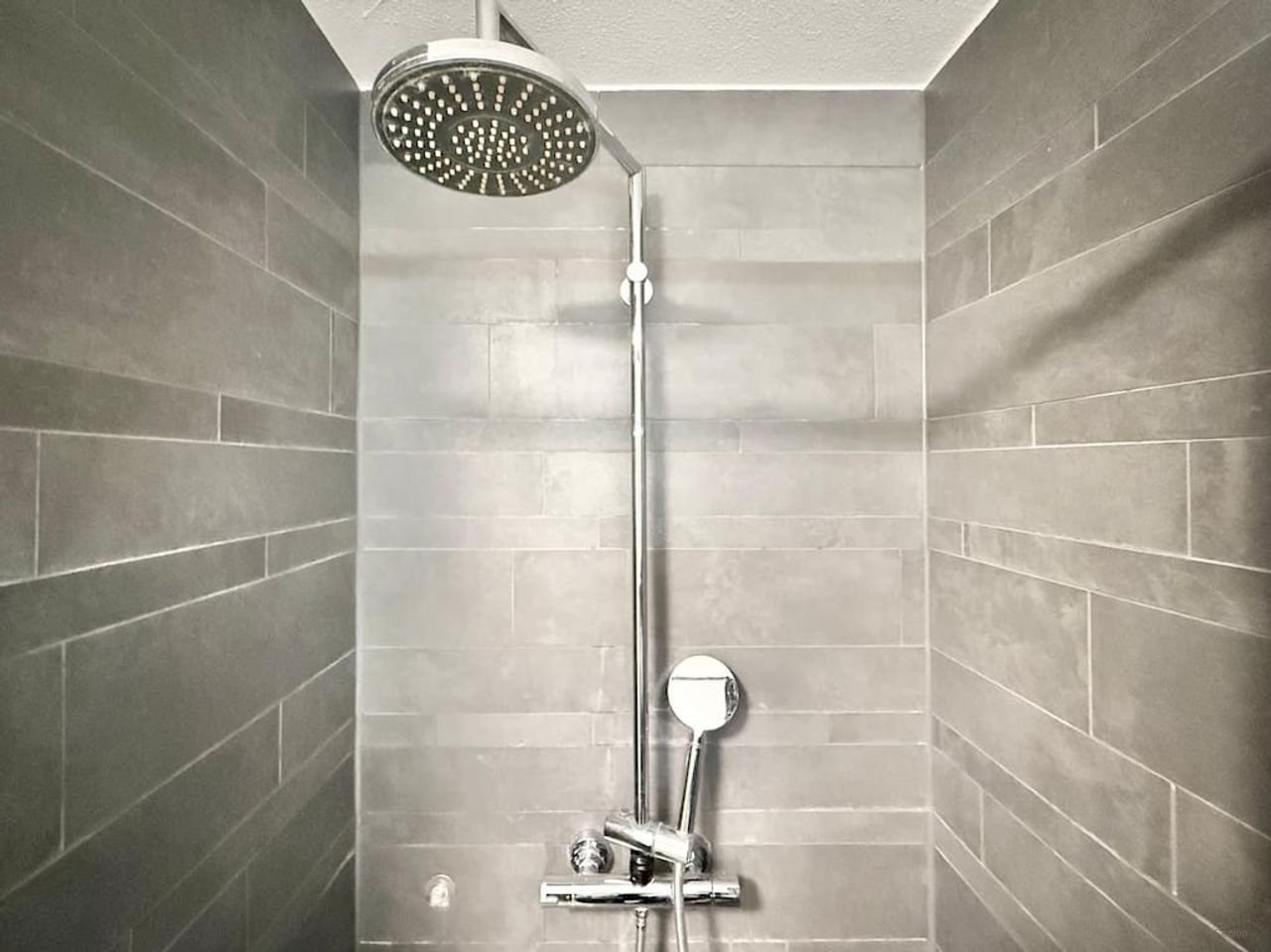 Furnished 4-room apartment in Amsterdam East - Image 17