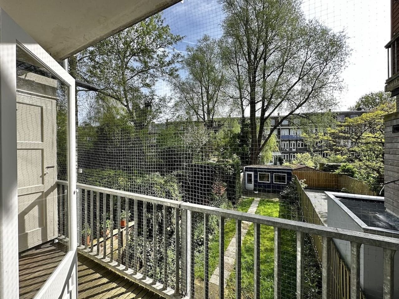 Modern 2-bedroom apartment in the Rivierenbuurt - Image 1