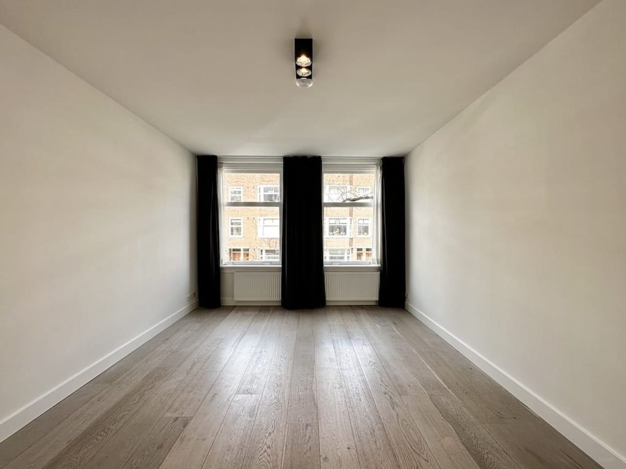 Modern 2-bedroom apartment in the Rivierenbuurt - Image 5