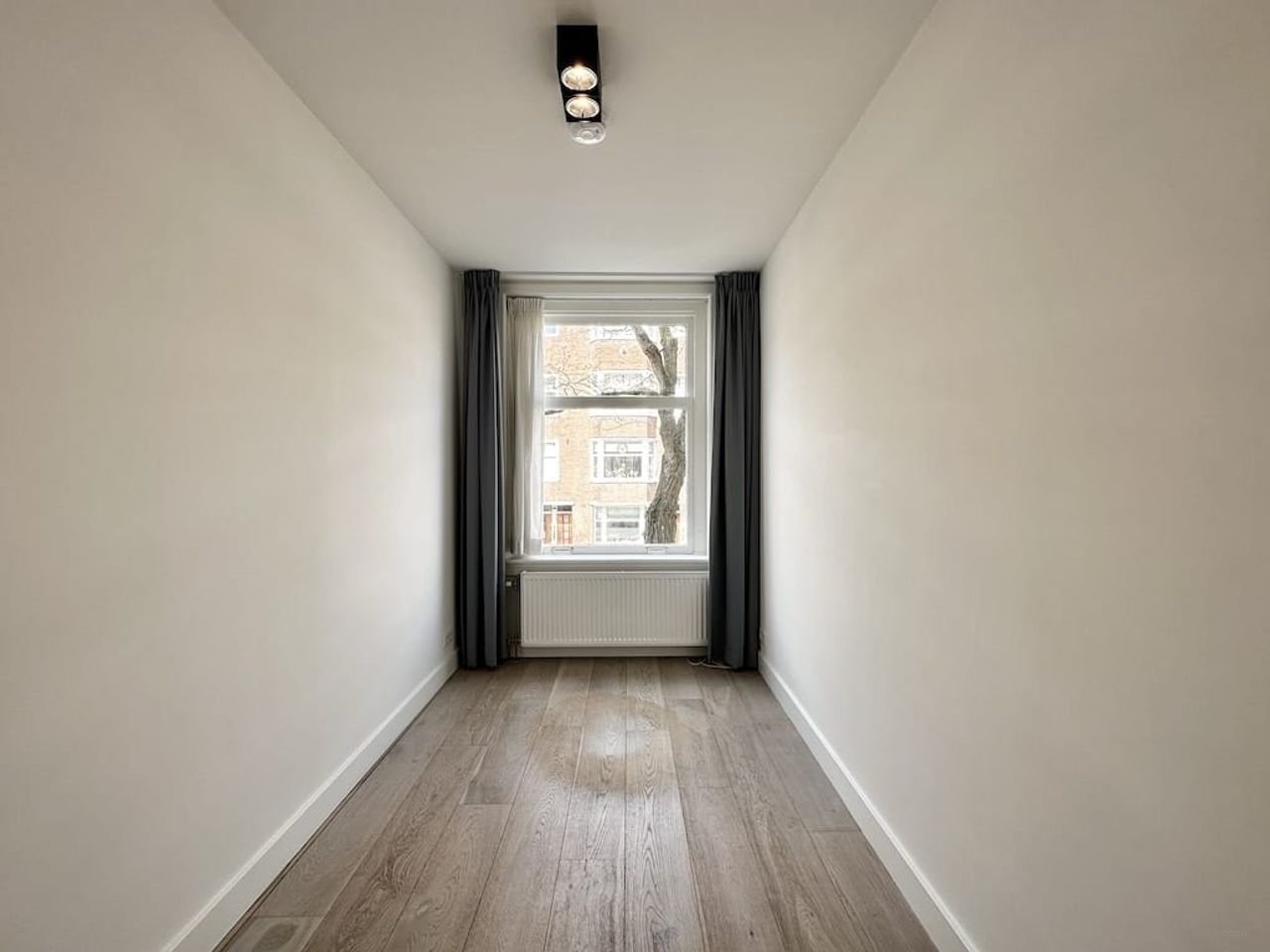 Modern 2-bedroom apartment in the Rivierenbuurt - Image 7