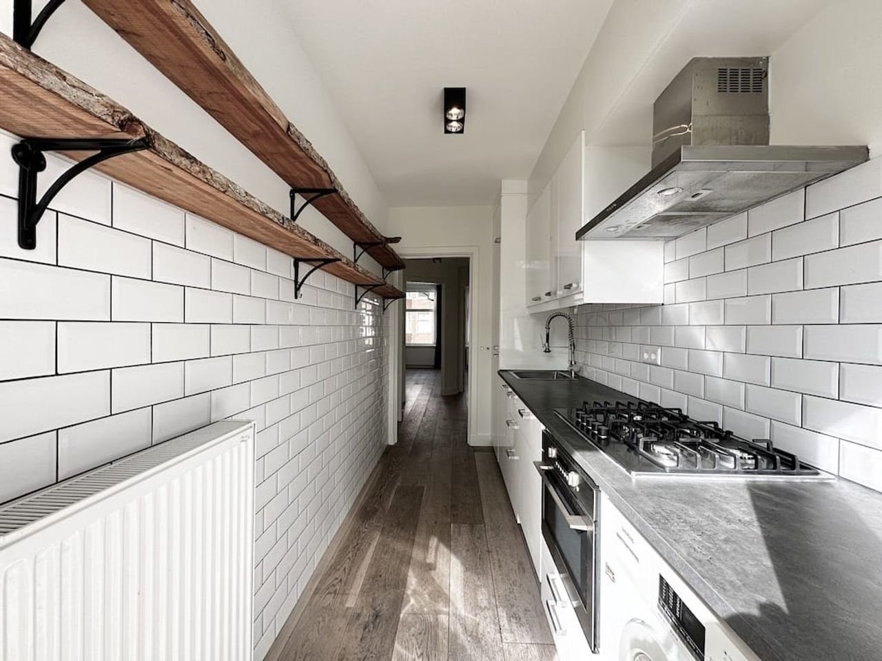 Modern 2-bedroom apartment in the Rivierenbuurt - Image 4