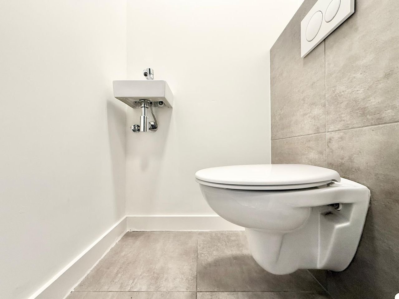 Furnished 98m² apartment in the Helmersbuurt - Image 16