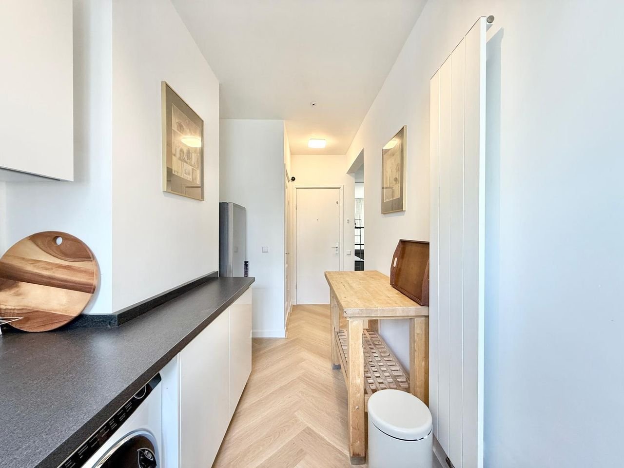 Furnished 98m² apartment in the Helmersbuurt - Image 7