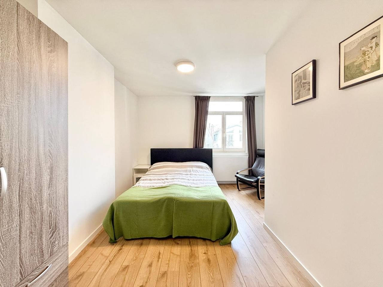 Furnished 98m² apartment in the Helmersbuurt - Image 9