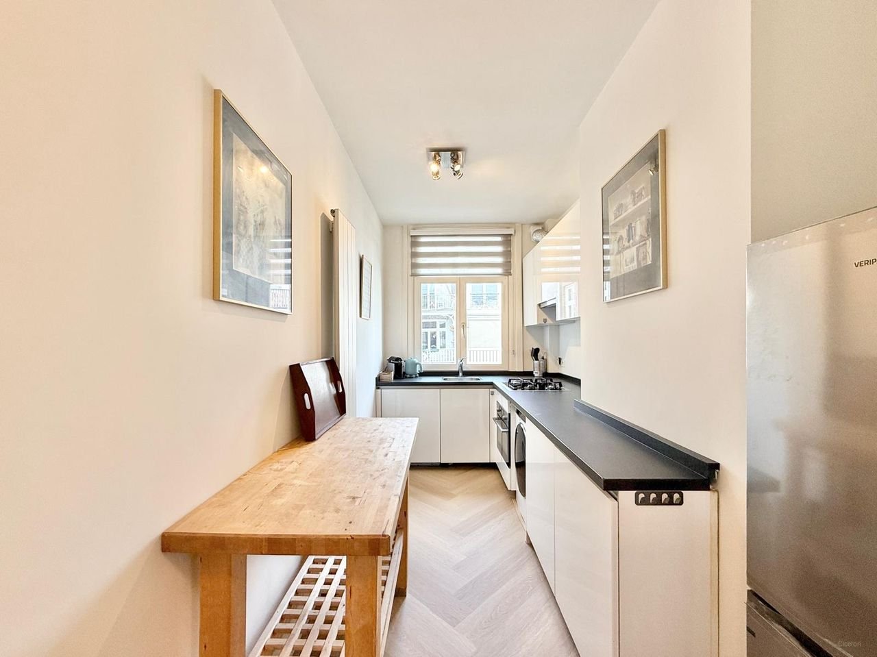 Furnished 98m² apartment in the Helmersbuurt - Image 6