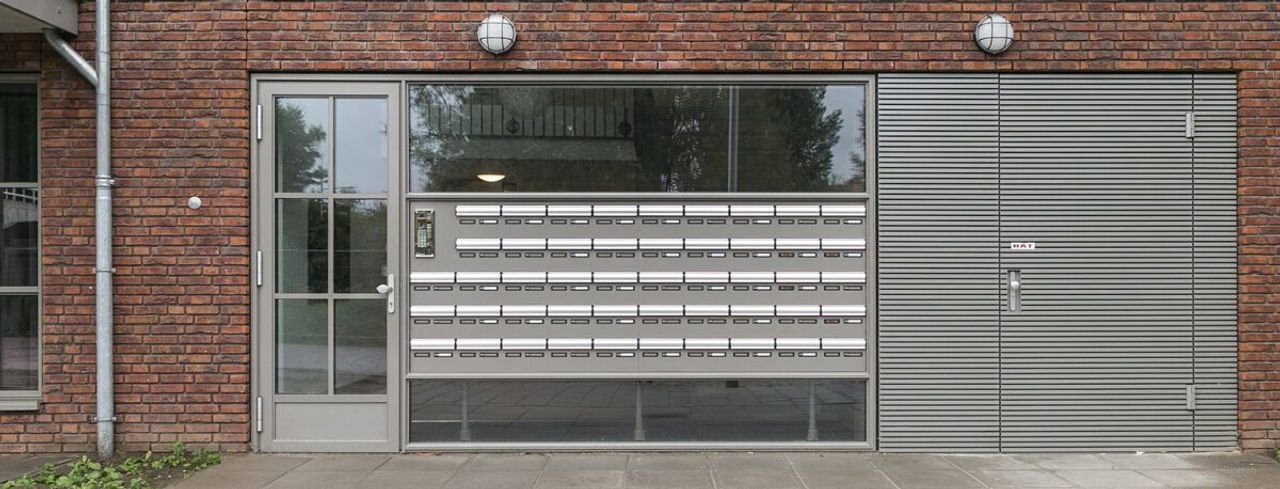 Waterfront apartment with parking space in Tilburg - Image 3