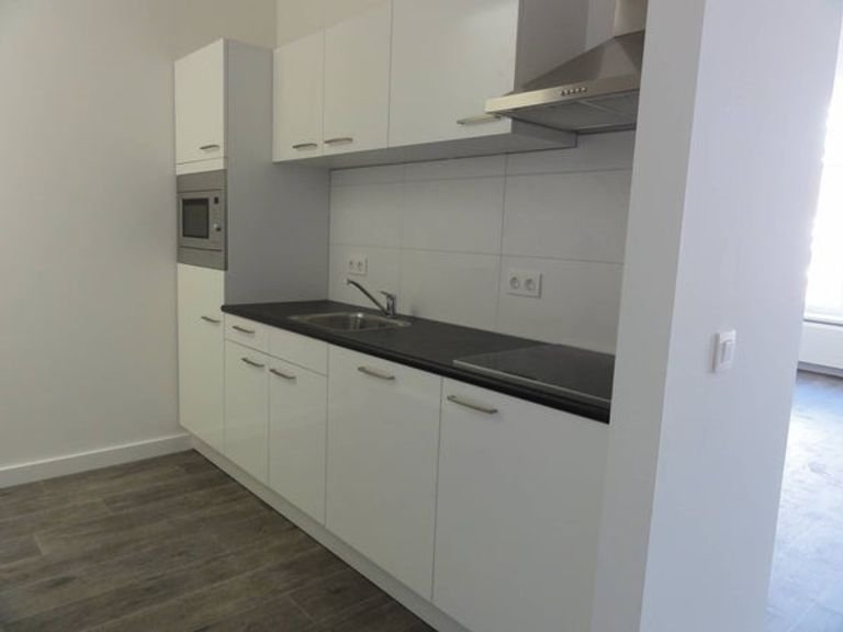 Bright 92 m² apartment in Den Bosch city center - Image 4