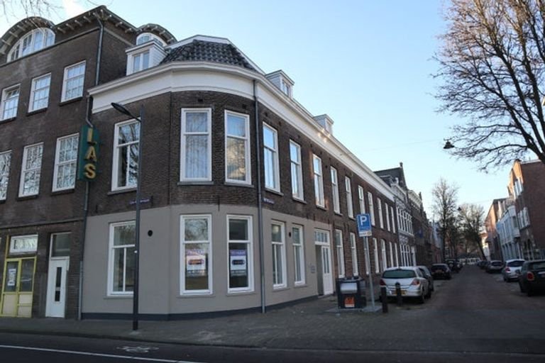Bright 92 m² apartment in Den Bosch city center - Image 1