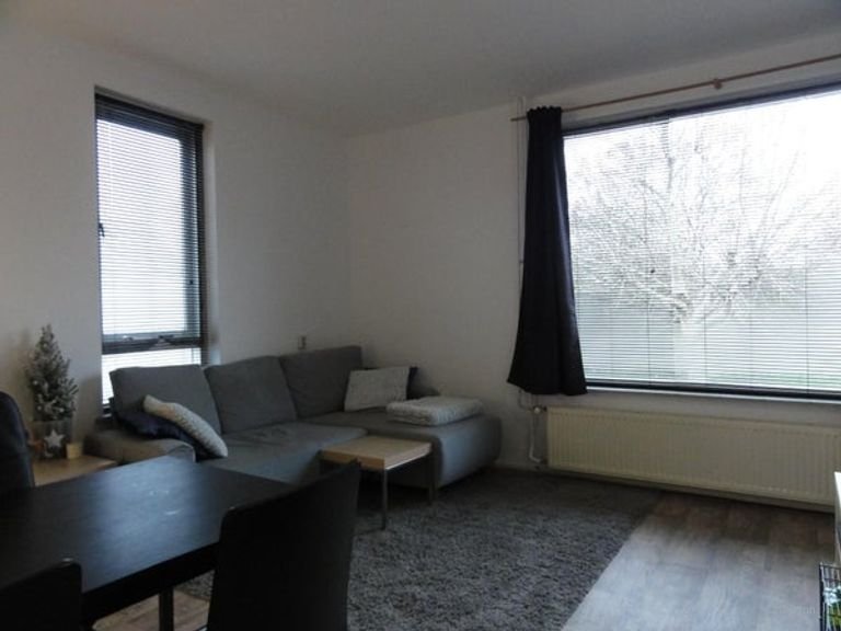 27m² Apartment in Orthen with Waterfront View - Image 2