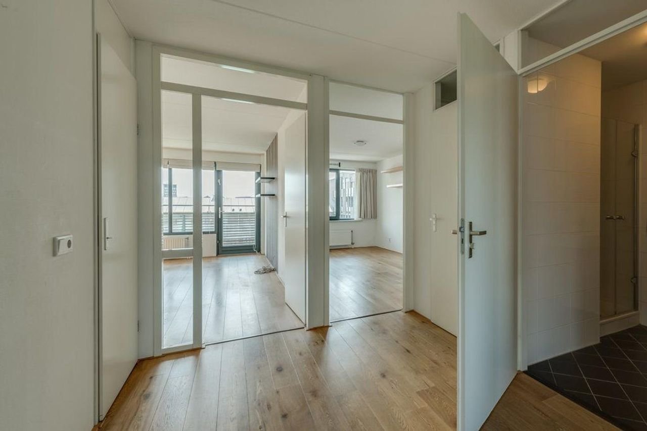 Sunny 4-room apartment in Eemkwartier - Image 6