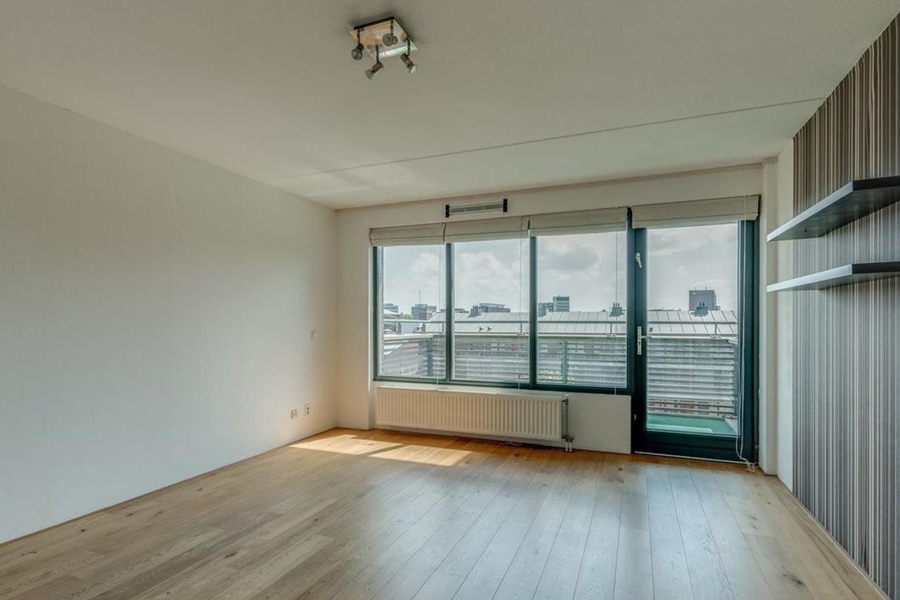 Sunny 4-room apartment in Eemkwartier - Image 3