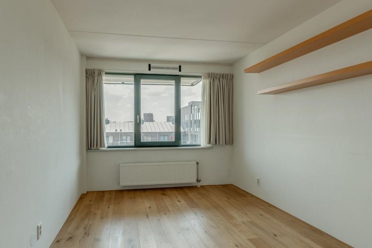 Sunny 4-room apartment in Eemkwartier - Image 11