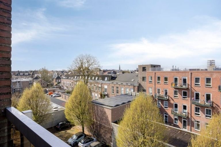 Bright two-room apartment with balcony in the center of Den Bosch - Image 20