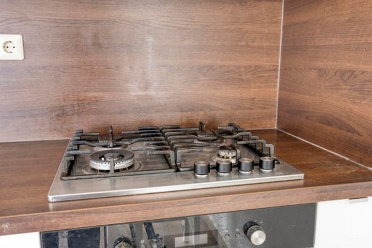 Bright two-room apartment with balcony in the center of Den Bosch - Image 10