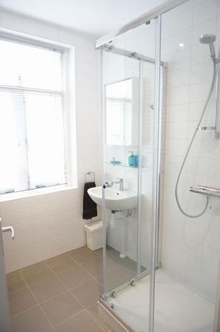 Licht 2-kamerappartement met balkon in de Jordaan - Afbeelding 20