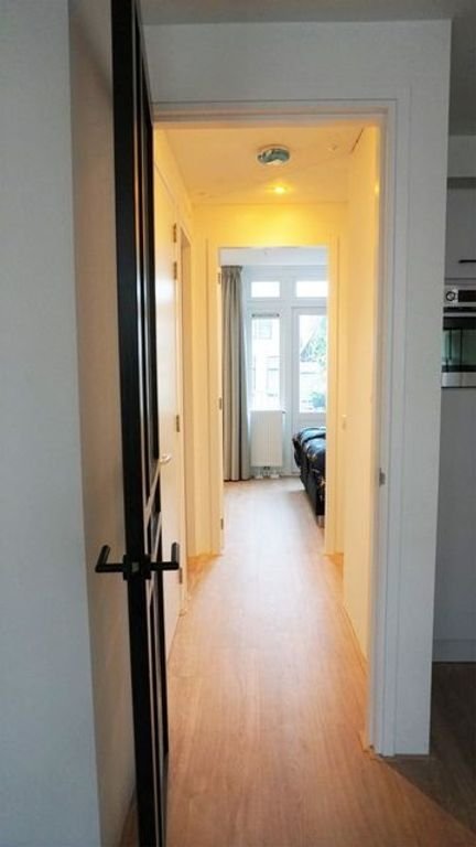 Furnished 60m² apartment in the Jordaan - Image 11