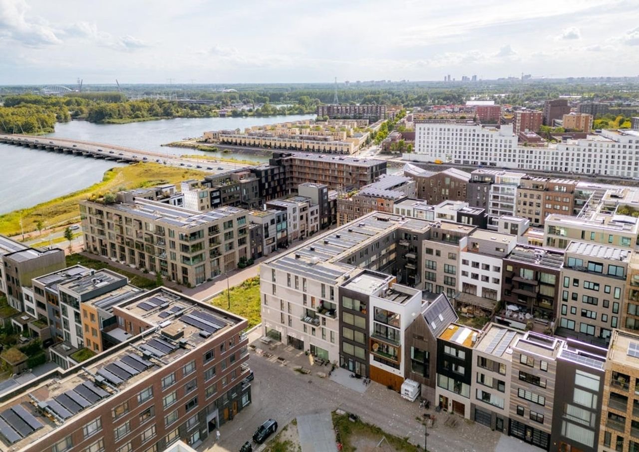 Furnished upper-floor apartment with roof terrace on IJburg - Image 20