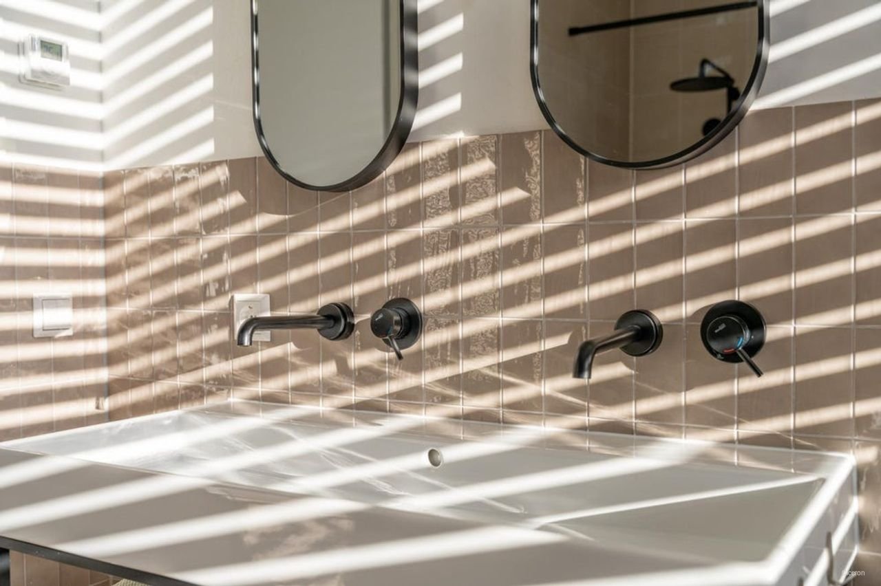 Furnished upper-floor apartment with roof terrace on IJburg - Image 13