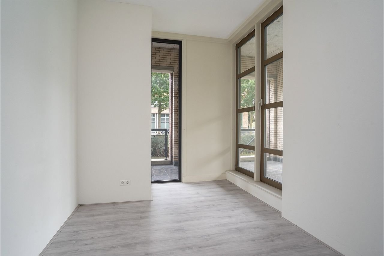 Begane grond appartement met parkeerplaats in Hanzeland - Afbeelding 8