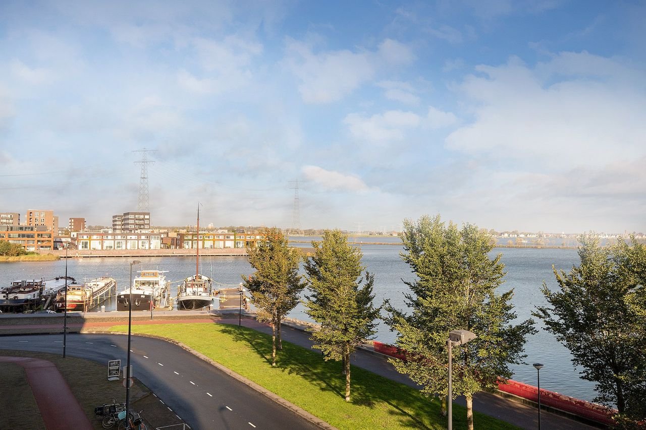 130 m² apartment with terrace on IJburg - Image 10