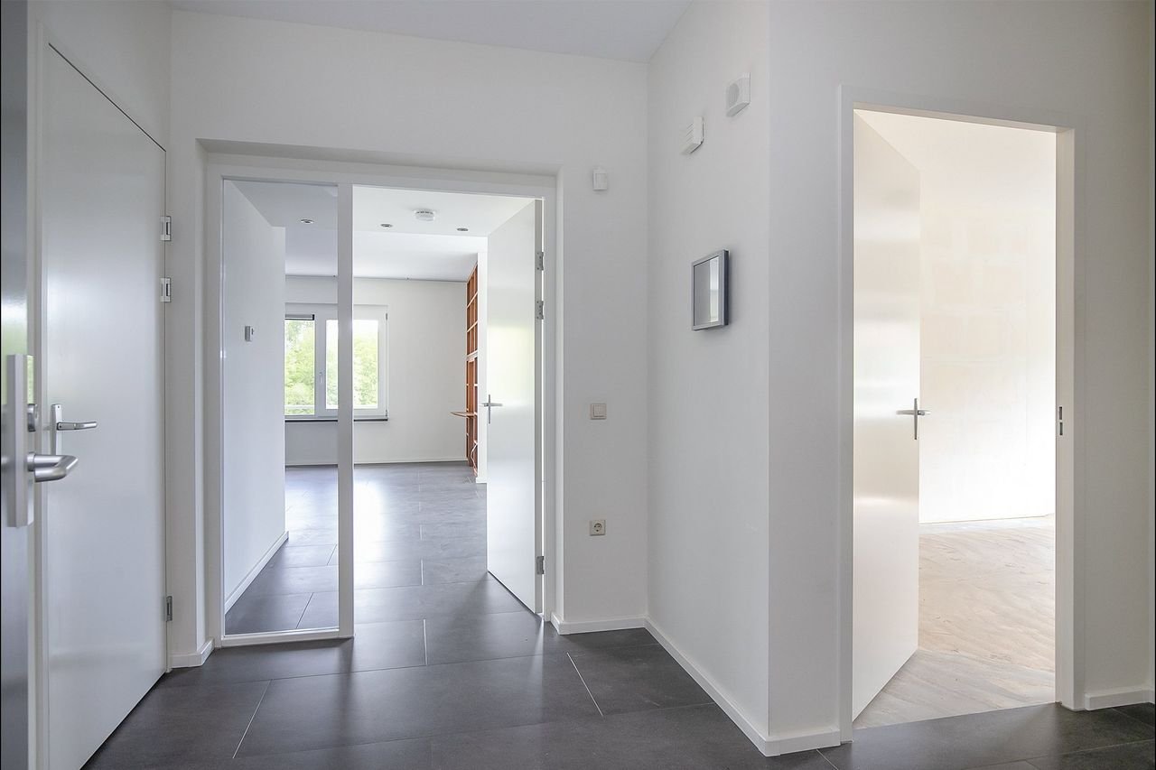 Spacious 131m² apartment with swimming pool in Leiderdorp - Image 6