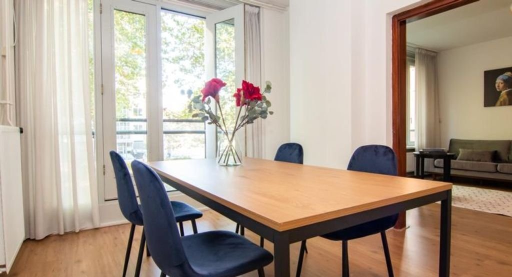 Furnished apartment with two balconies in Buitenveldert - Image 1