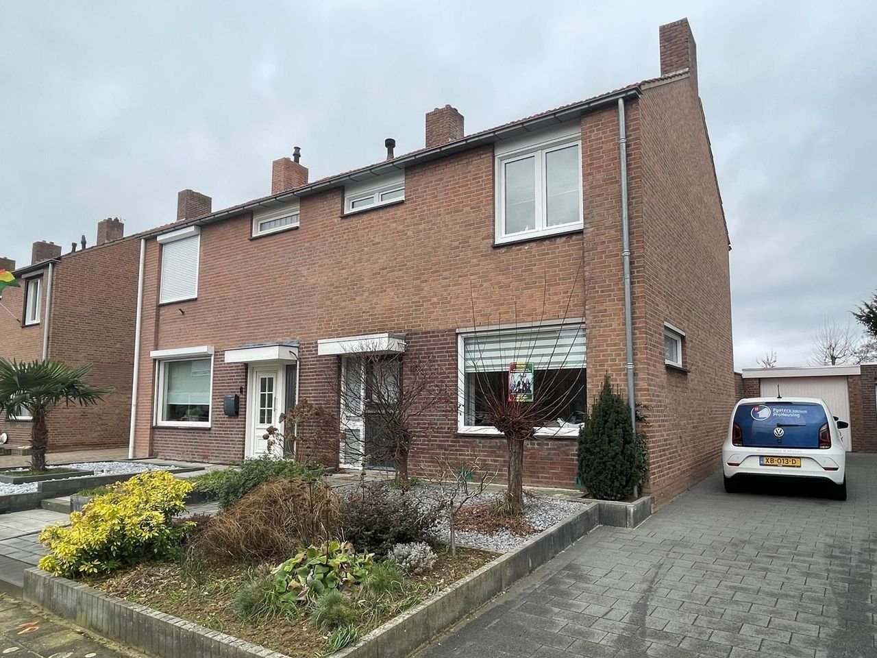 3-bedroom house with garden and garage in Cadier en Keer - Image 1