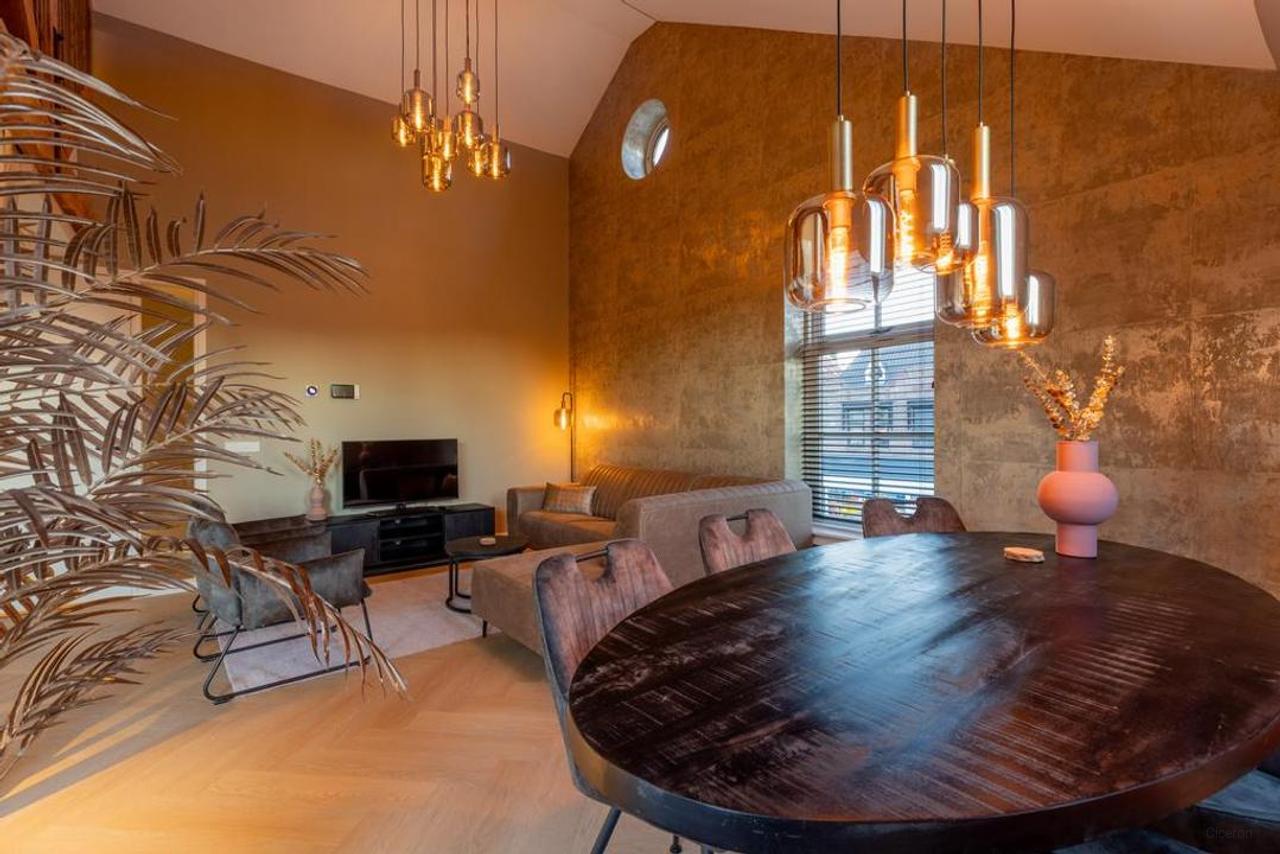 Gemeubileerd 4-kamerappartement met balkon - Afbeelding 4