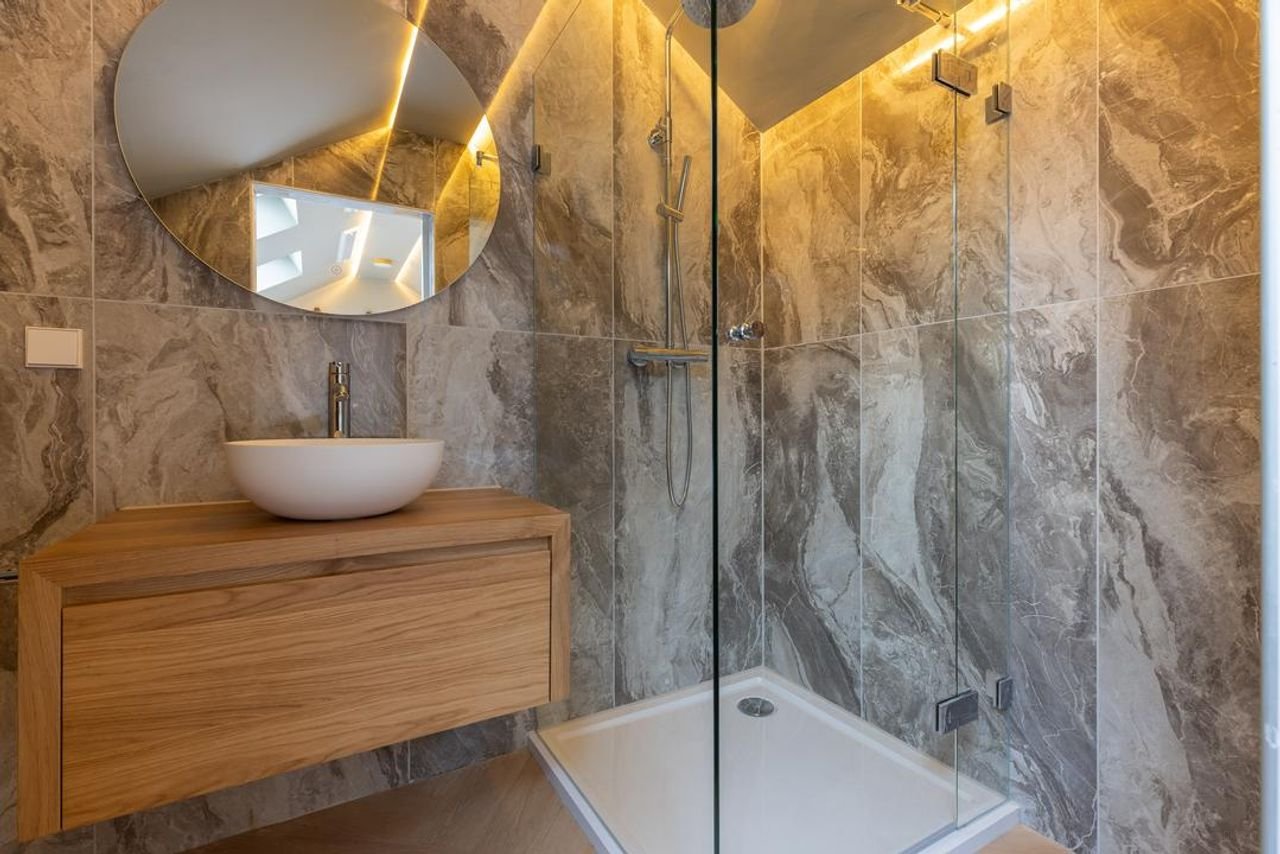 Furnished apartment with mezzanine and parking space in Hilversum - Image 21