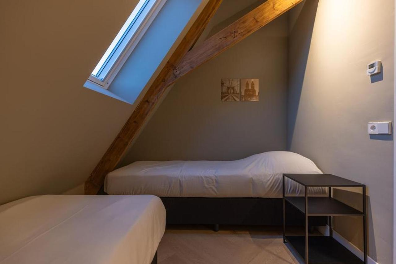Gemeubileerd 4-kamerappartement met balkon - Afbeelding 15