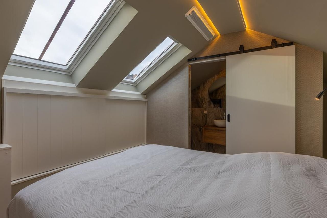 Furnished apartment with mezzanine and parking space in Hilversum - Image 14