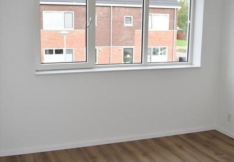 Energy-efficient 4-bedroom house - Image 22