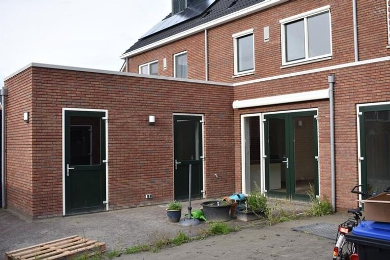 Energy-efficient 4-bedroom house - Image 3