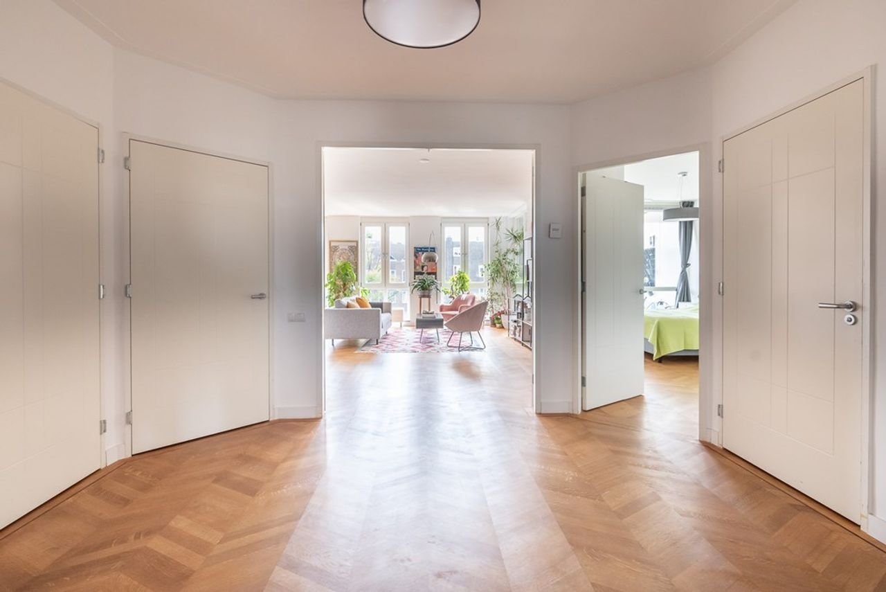 120m2 with 3 bedrooms in Amsterdam - Image 14