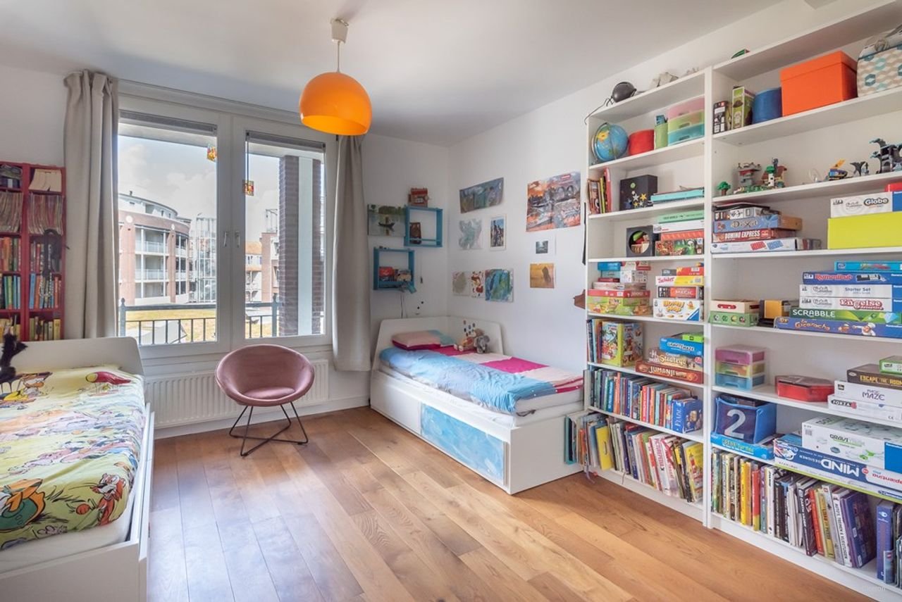 120m2 with 3 bedrooms in Amsterdam - Image 13