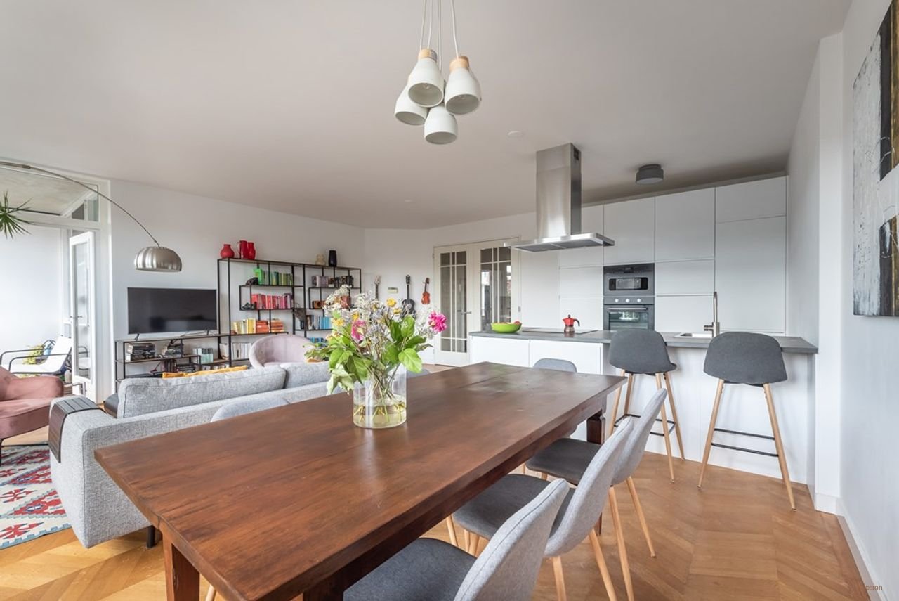 120m2 with 3 bedrooms in Amsterdam - Image 4