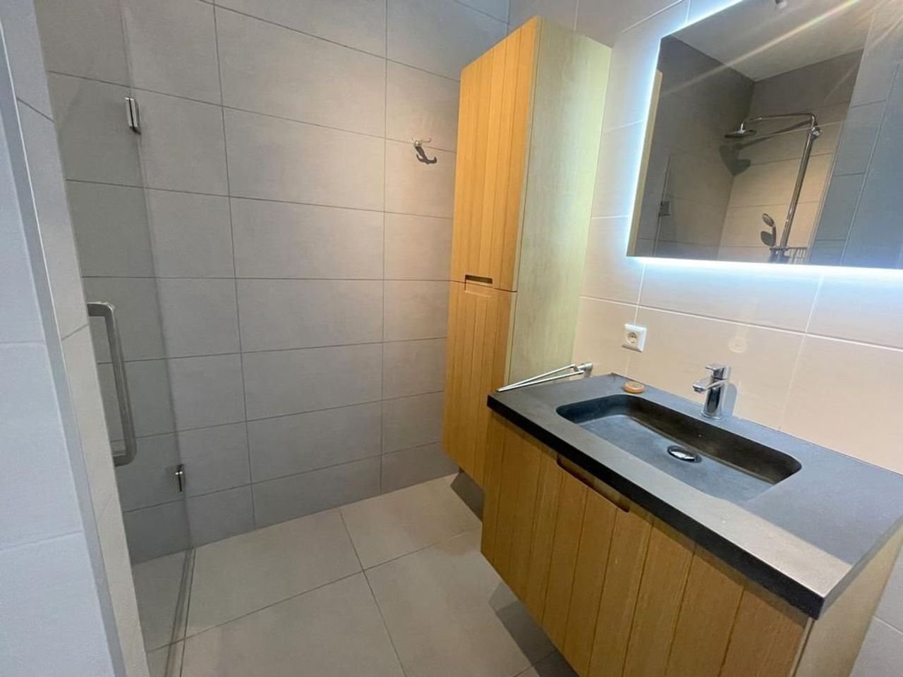 105 m² apartment with garden and parking space in Delft - Image 4