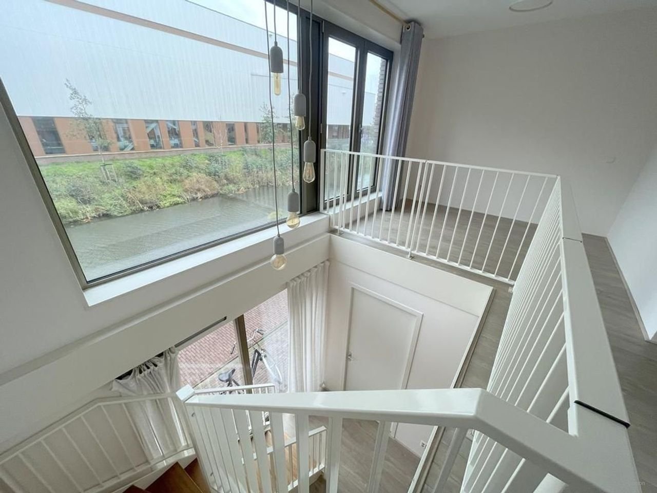 105 m² apartment with garden and parking space in Delft - Image 2