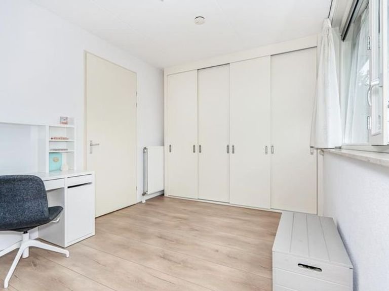 5-bedroom house in Venne-West - Image 11