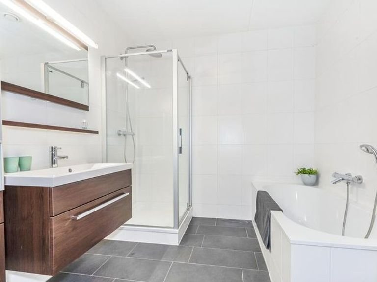 5-bedroom house in Venne-West - Image 12