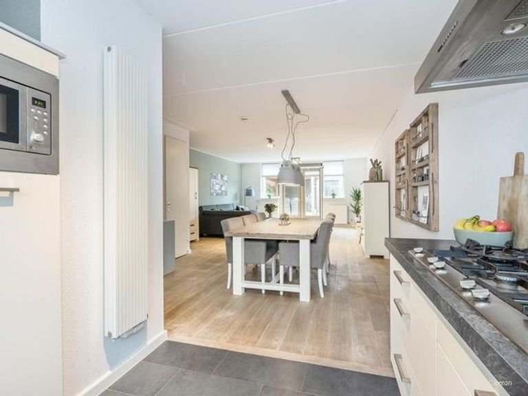 5-bedroom house in Venne-West - Image 7