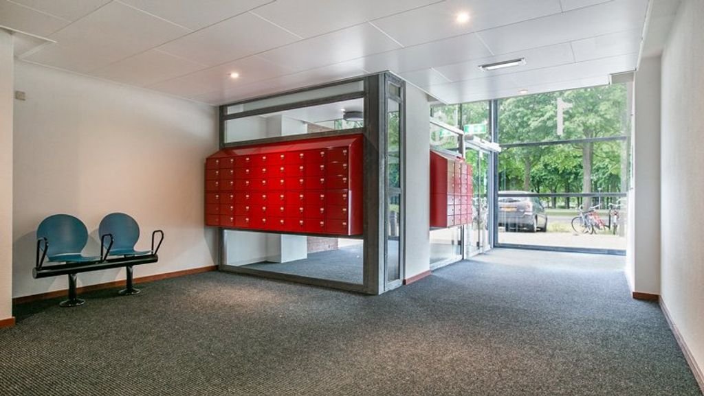 Bright 3-room apartment in Woenselse Watermolen - Image 3