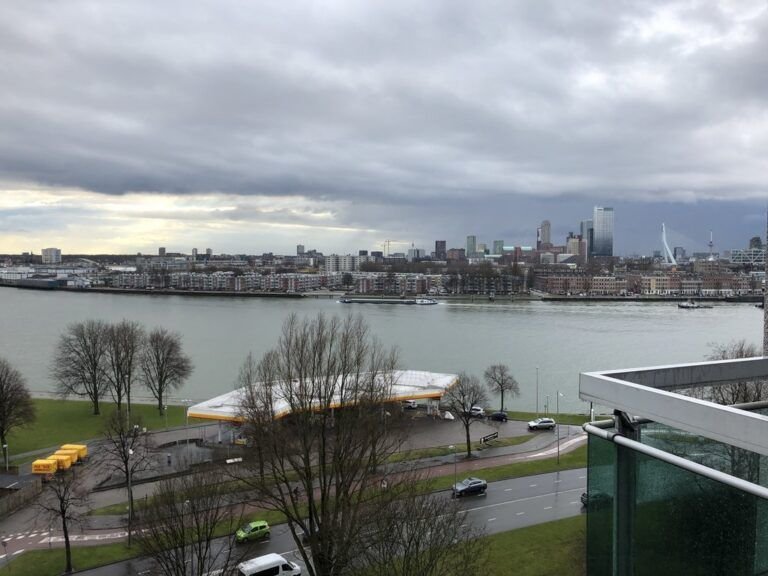 118m² penthouse met zicht op de Maas in Struisenburg - Afbeelding 15