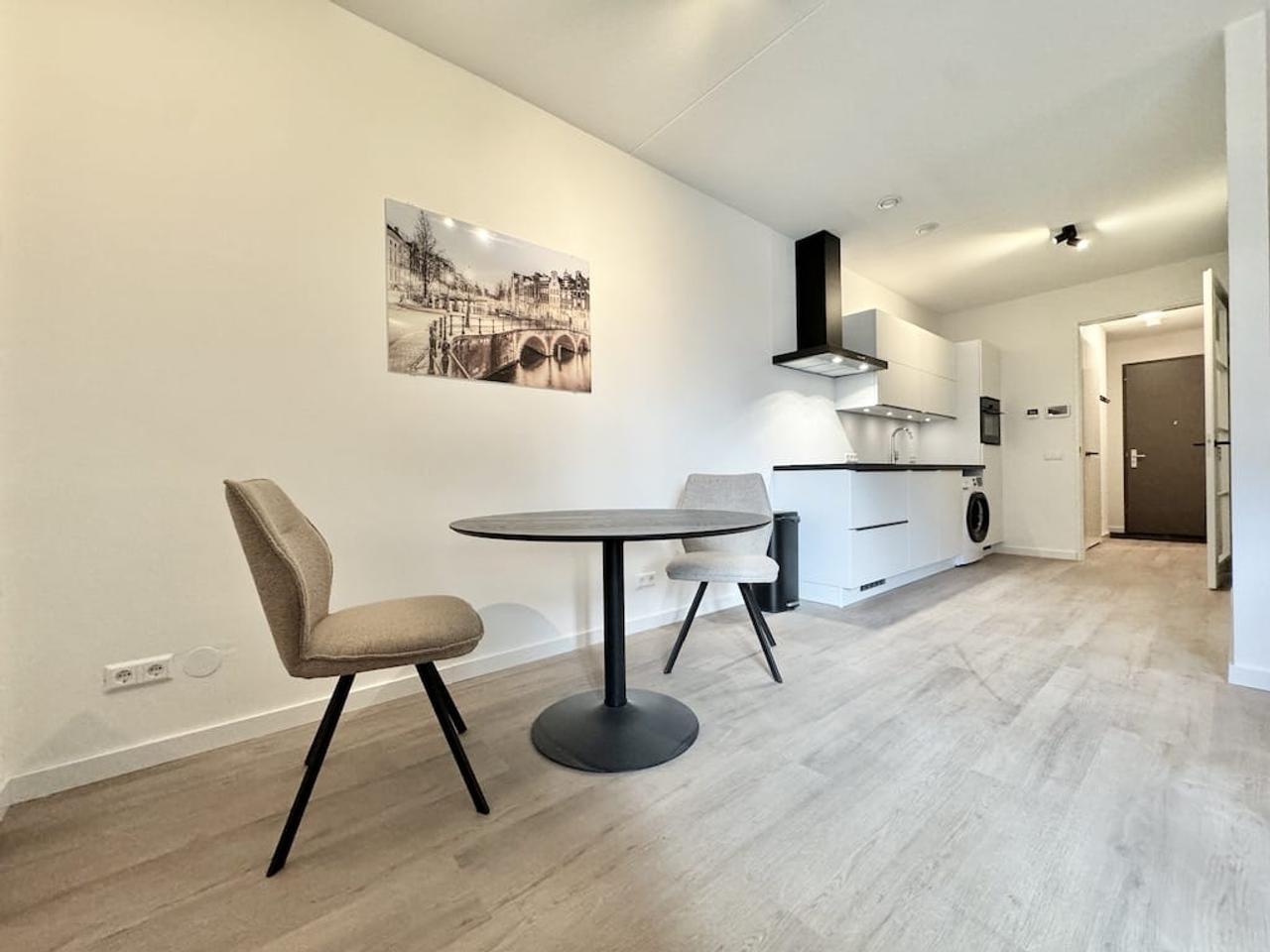 Nieuw gemeubileerde studio van 51 m2 - Afbeelding 9