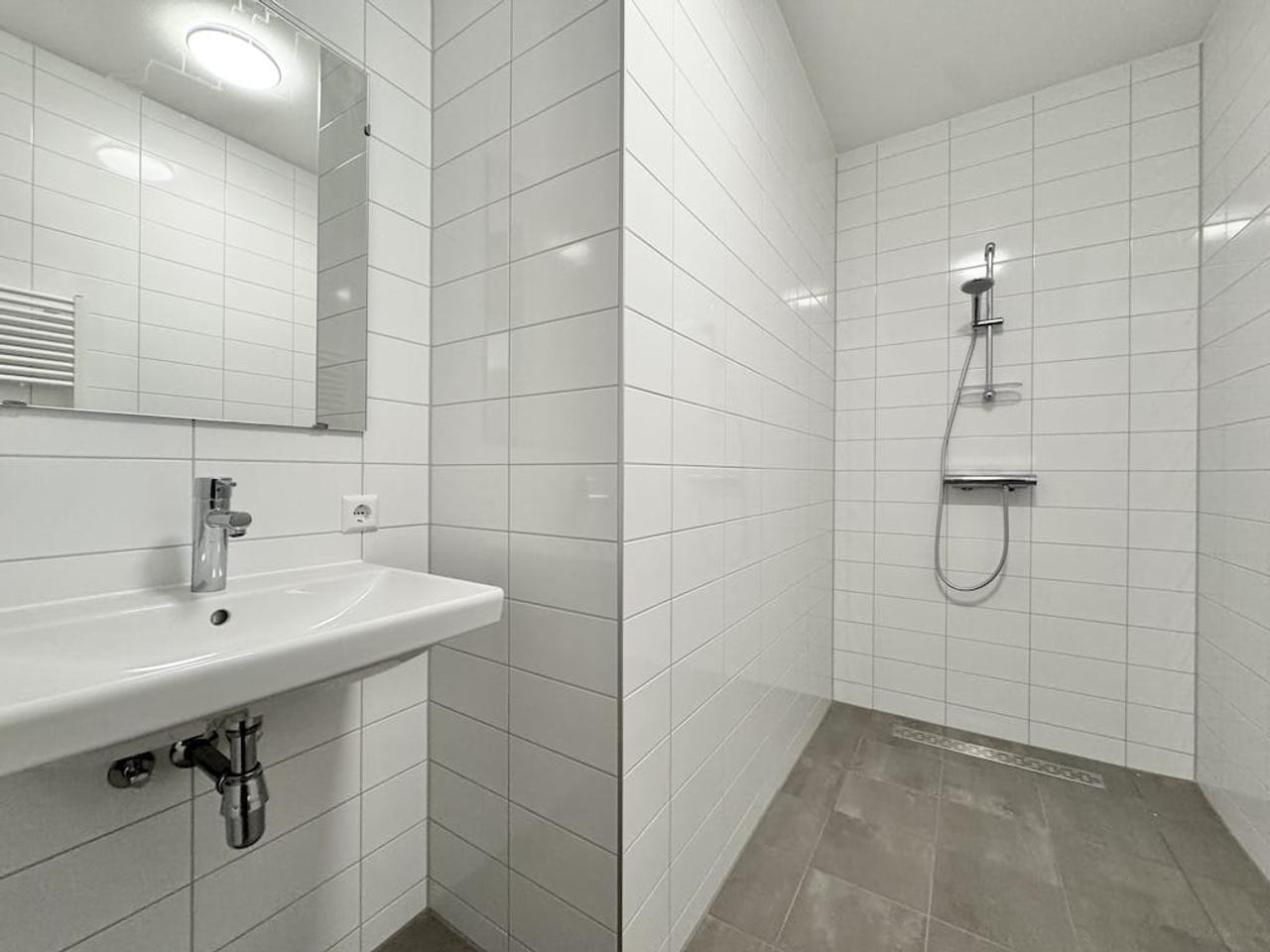 Nieuw gemeubileerde studio van 51 m2 - Afbeelding 14