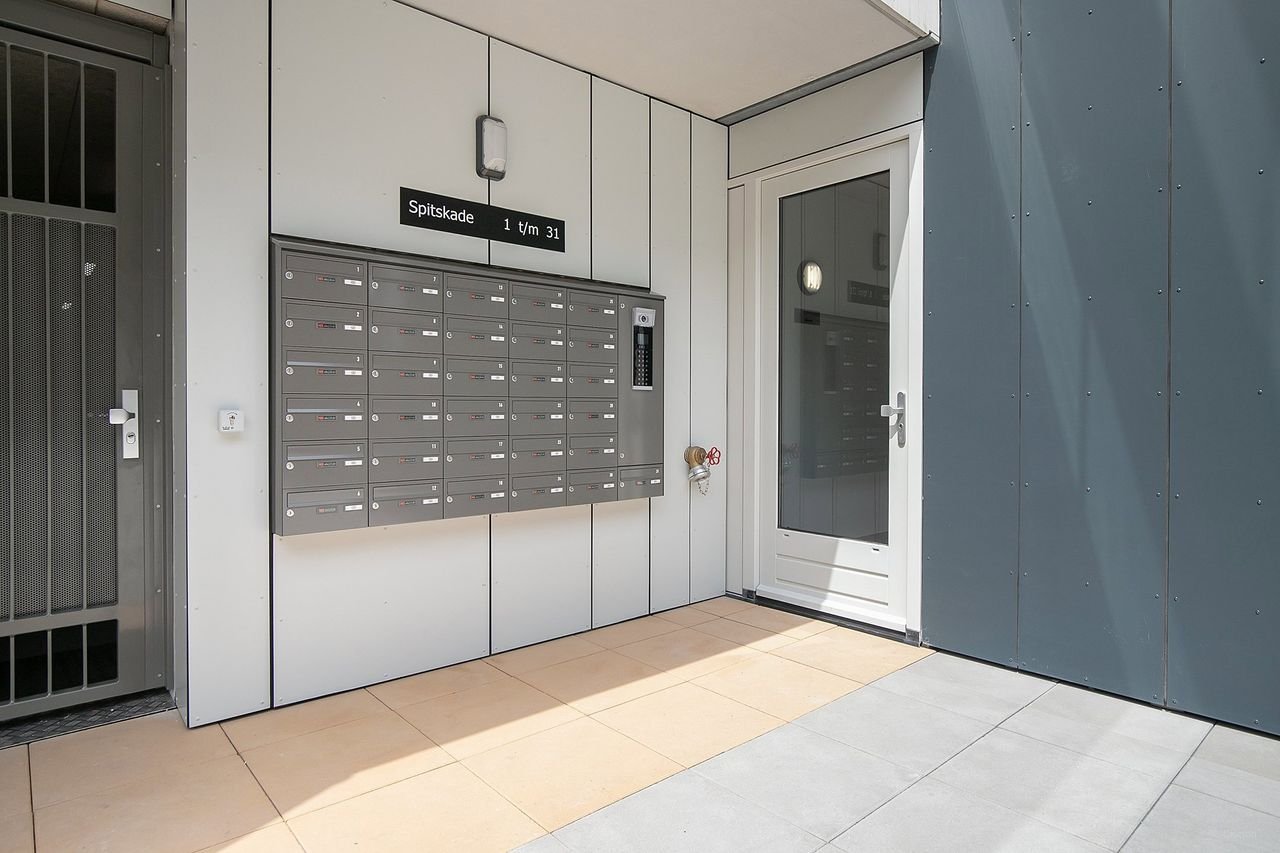 New 90m² apartment on the Suytkade - Image 22