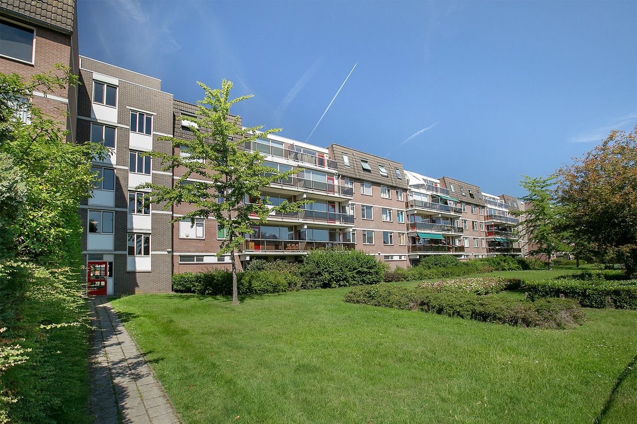 Bright 2-bedroom apartment with balcony and energy label A - Image 9