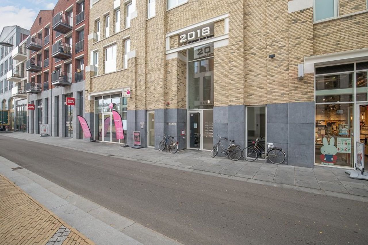 Modern 1-bedroom apartment Utrecht - Image 6