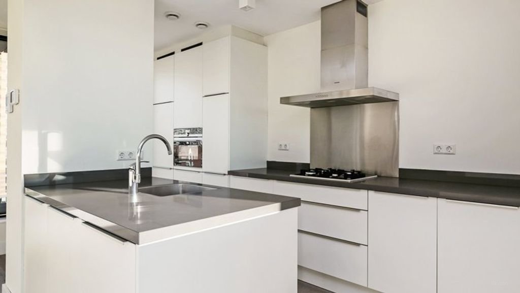 104 m² Penthouse with Balcony near the Zuidas - Image 3