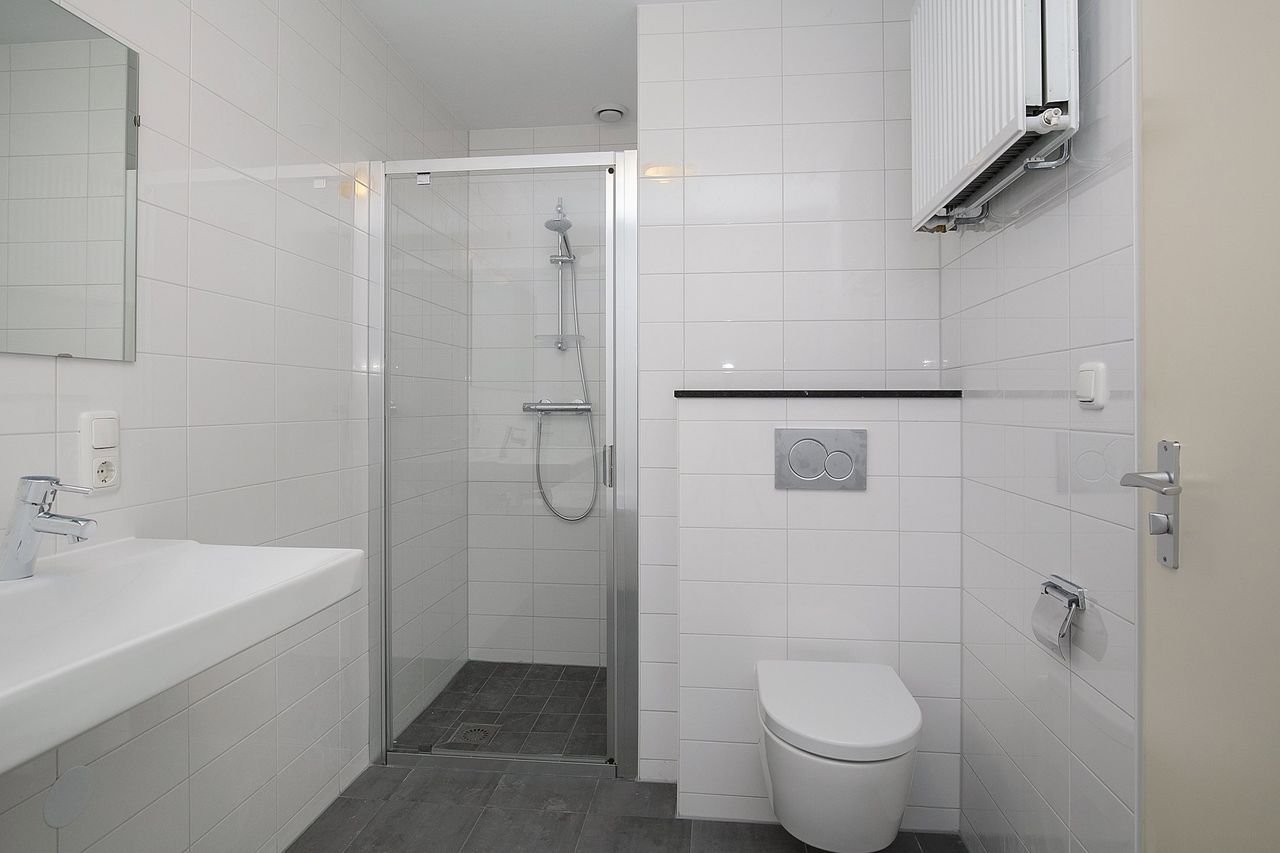 Corner apartment with garage (123m²) - Image 11